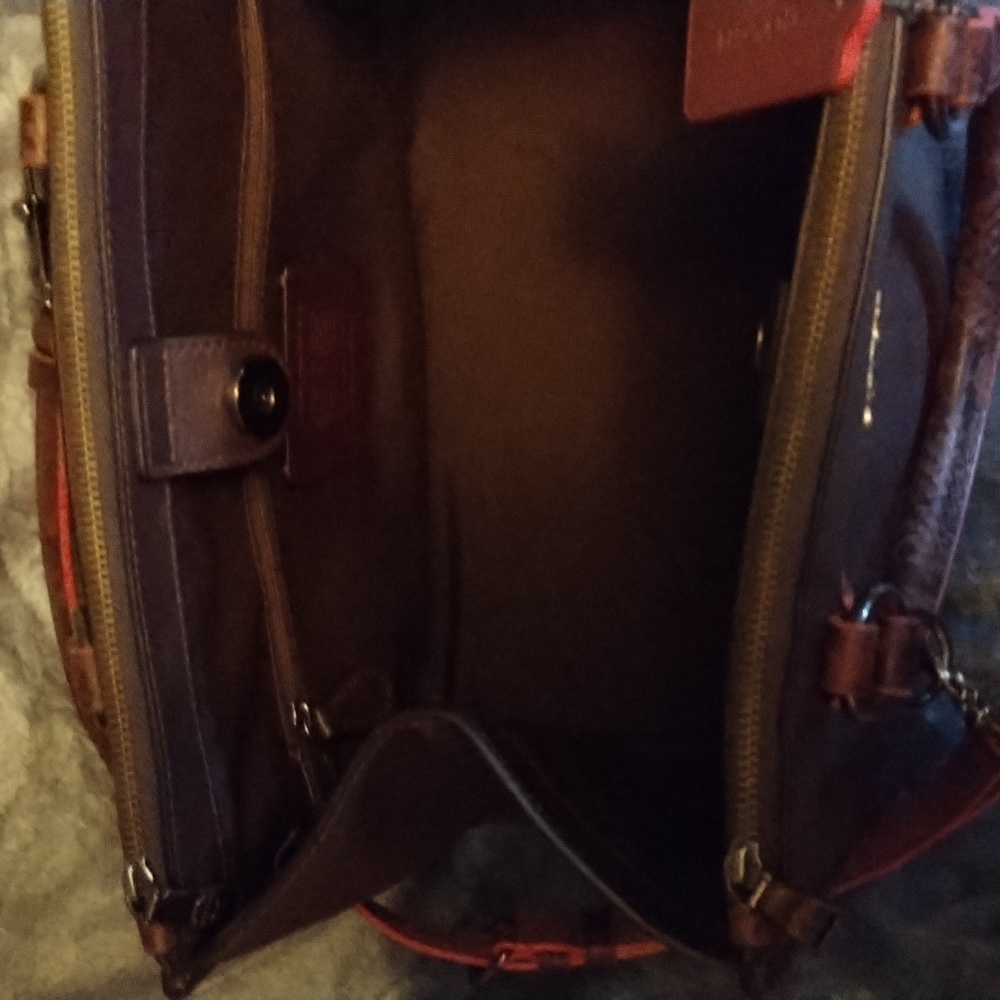 Coach Purse - Picture 6 of 7